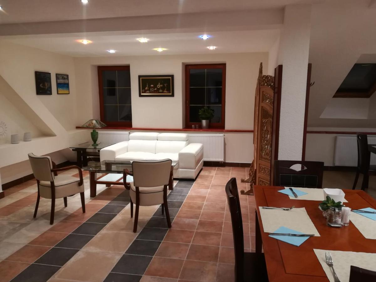 Hotel na Kafkové Ostrava Extérieur photo